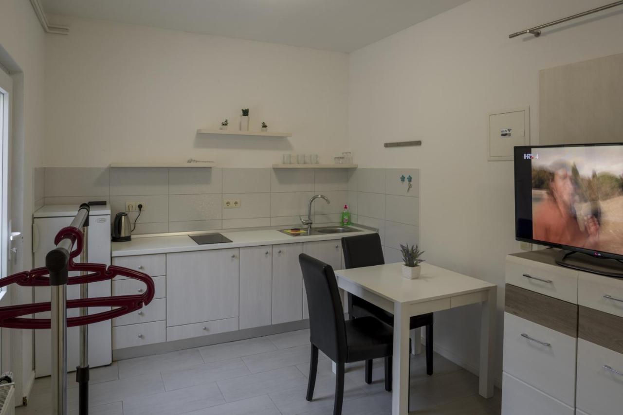 Apartments With A Parking Space Zuljana, Peljesac - 4573 Esterno foto