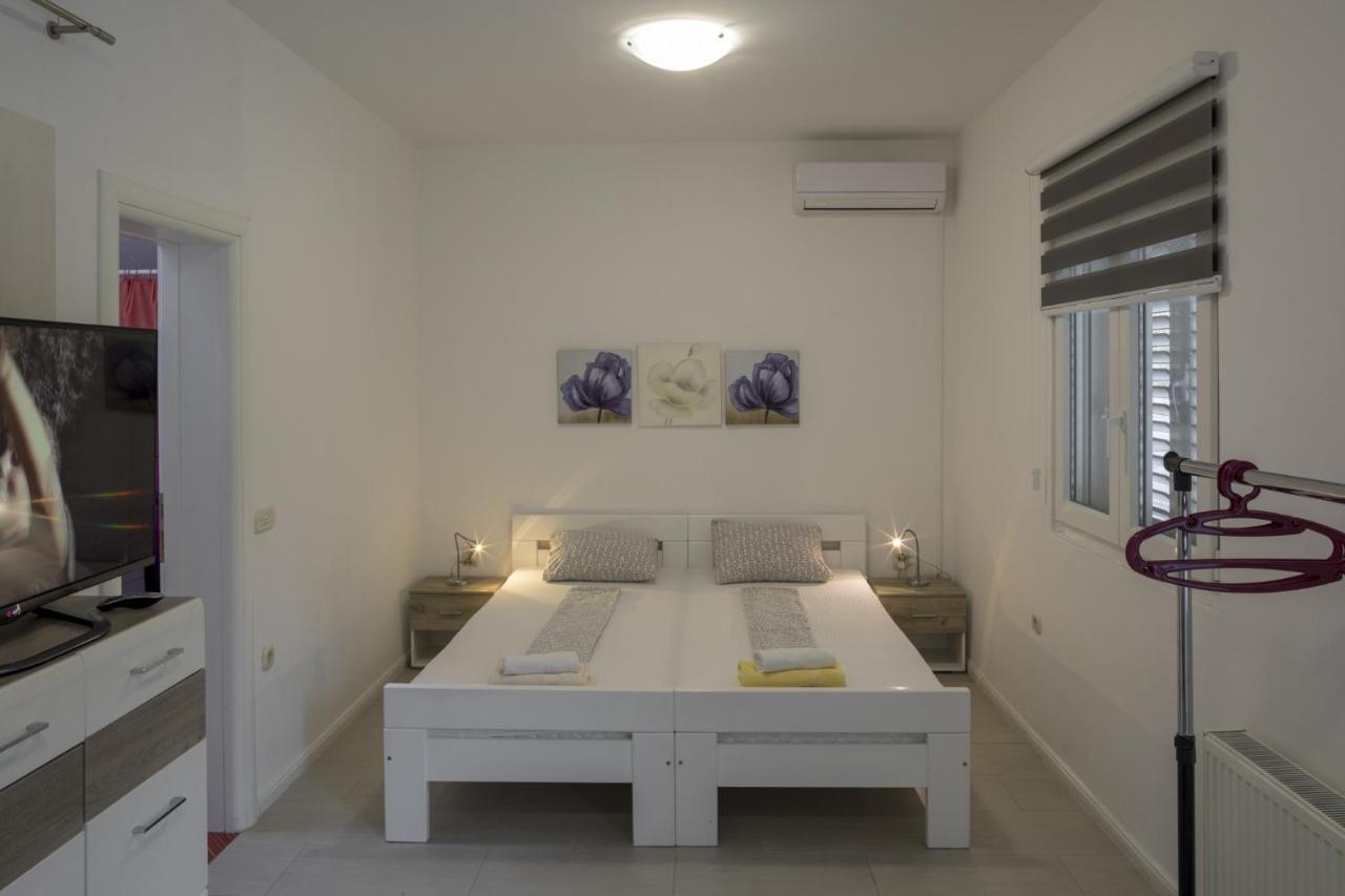 Apartments With A Parking Space Zuljana, Peljesac - 4573 Esterno foto