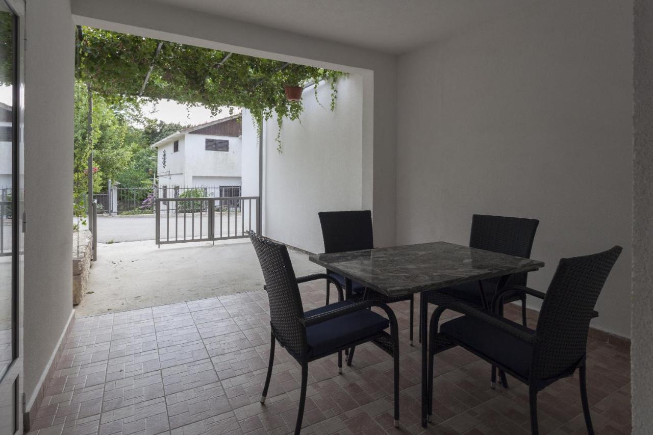 Apartments With A Parking Space Zuljana, Peljesac - 4573 Esterno foto